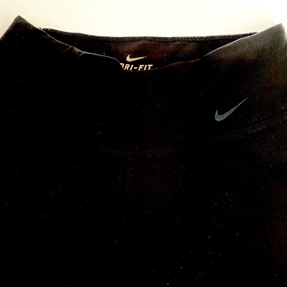 Nike Dri-Fit Black athletic capri pants Polyester/spandex Size : XS - Picture 6 of 6